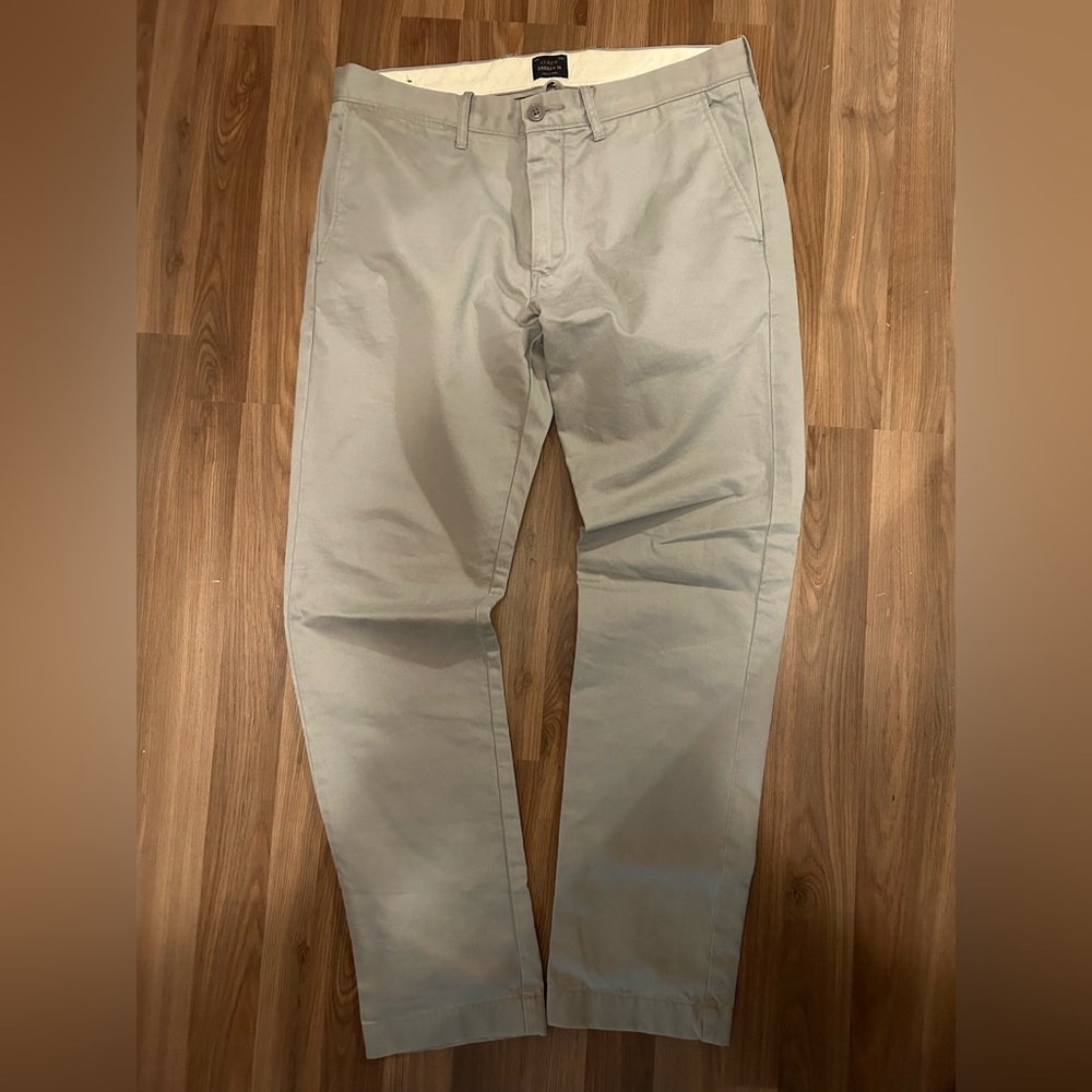 J. Crew 484 Broken in Chino